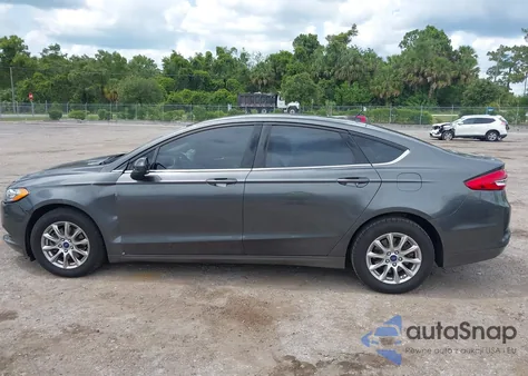 2017 Ford Fusion S из США, поврежденный, VIN 3FA6P0G70HR226758